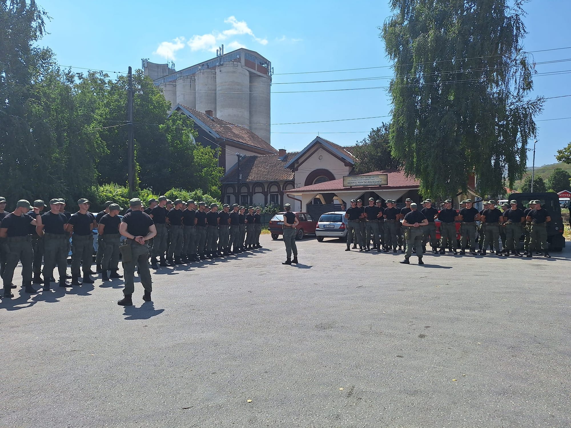 Budući žandarmerci posetili Spomen park