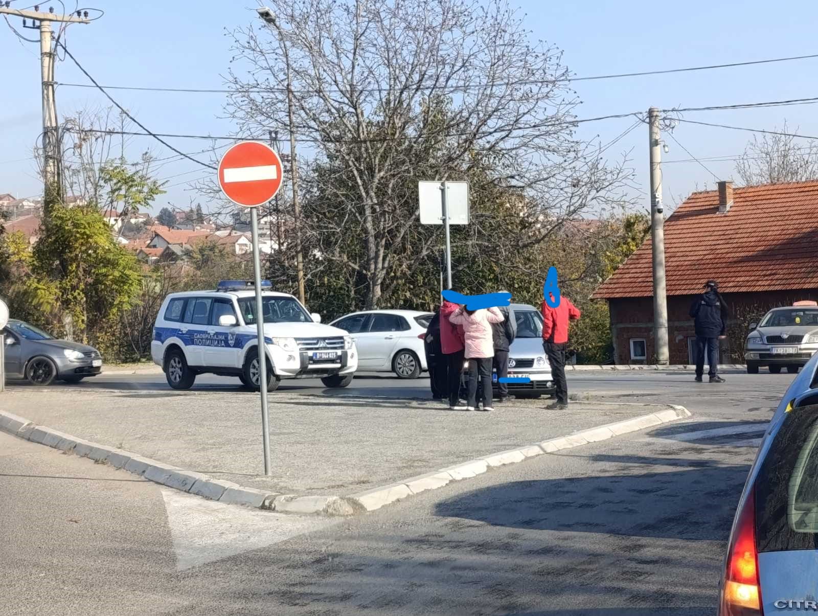 Saobraćajna nezgoda kod autobuske stanice